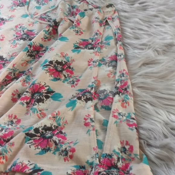 Floral top - Picture 3 of 5